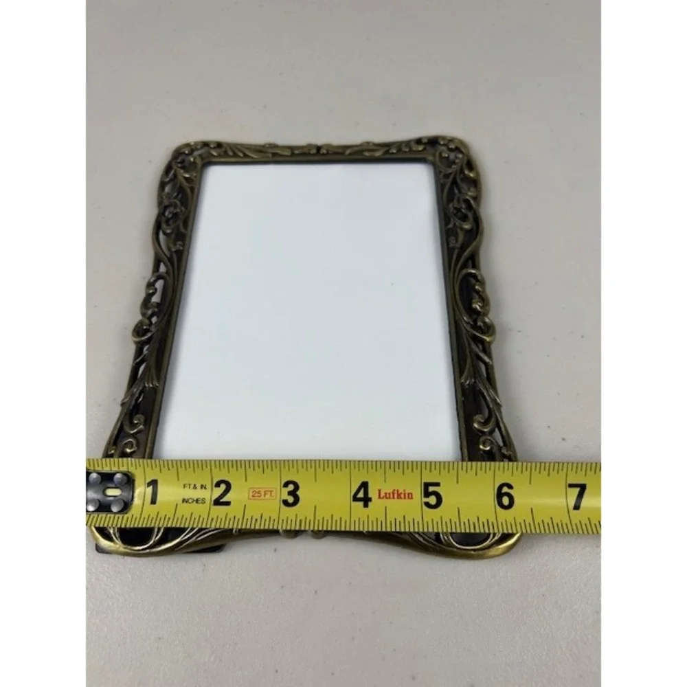 Vintage Ornate Filigree Metal Picture Frame Antiqued Brass 5x7 Tabletop Decor